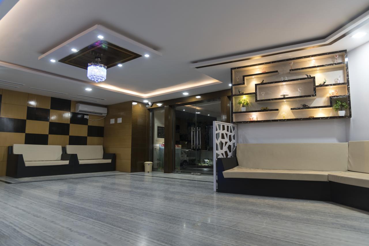 Rajhans Hotel & Resort Phalta Номер фото